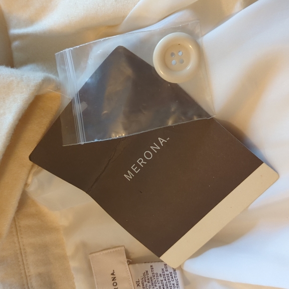 Merona sz XL New With Defects Wool Cream Color Coat from 2004 - Picture 9 of 10